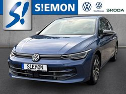 Blau Neu 2025 VW Golf VIII R Limousine | 37.675 € (Etwas zu teuer)