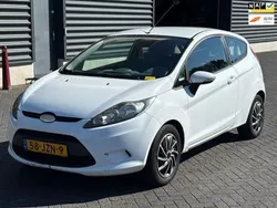 Weiß Gebraucht 2009 Ford Fiesta Limited Kleinwagen | 1.650 € (Fairer Preis)