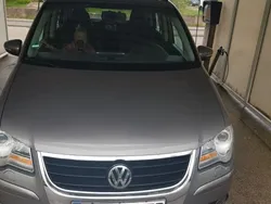 Grau Gebraucht 2010 VW Touran Conceptline Van / Kleinbus | 4.700 € (Fairer Preis)