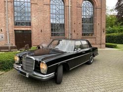 Schwarz Gebraucht 1972 Mercedes S280 Limousine | 39.900 €