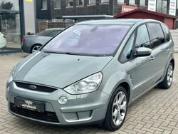 Silber Gebraucht 2010 Ford S-MAX Titanium Van / Kleinbus | 6.190 € (Fairer Preis)