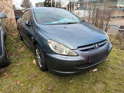 Grau Gebraucht 2004 Peugeot 307 CC Cabrio | 999 € (Guter Preis)