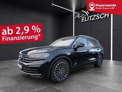 Grenadillschwarz metallic Gebraucht 2023 VW Touareg Elegance SUV | 63.850 € (Fairer Preis)