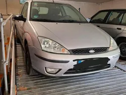 Silber Gebraucht 2004 Ford Focus Kleinwagen | 200 € (Superpreis)