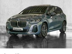 Grau Gebraucht 2025 BMW 225 Active Tourer Luxury Line Van / Kleinbus | 40.800 € (Fairer Preis)