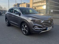 Grau Gebraucht 2016 Hyundai Tucson Style SUV | 15.500 € (Etwas zu teuer)
