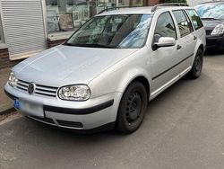 Silber Gebraucht 2000 VW Golf IV Kombi | 350 € (Guter Preis)
