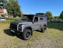 Grau Gebraucht 2012 Land Rover Defender SUV | 63.700 €