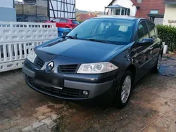Grau Gebraucht 2007 Renault Mégane II Limousine | 2.200 €