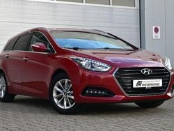 Rot Gebraucht 2018 Hyundai i40 Trend Kombi | 12.999 € (Fairer Preis)