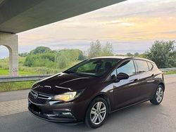 Braun Gebraucht 2018 Opel Astra S Limousine | 11.000 € (Fairer Preis)