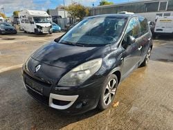 Schwarz Gebraucht 2011 Renault Scénic III Bose Edition Van / Kleinbus | 1.400 € (Superpreis)
