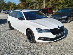 Weiß Gebraucht 2021 Skoda Superb SportLine Kombi | 26.900 € (Guter Preis)