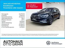 Schwarz (deep black perleffekt) Gebraucht 2024 VW Passat Alltrack Kombi | 44.980 € (Teuer)