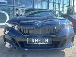 Blau Neu 2025 BMW i5 M Sport Limousine | 75.979 € (Fairer Preis)