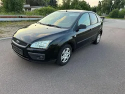 Grau Gebraucht 2006 Ford Focus Kombi | 1.890 € (Guter Preis)