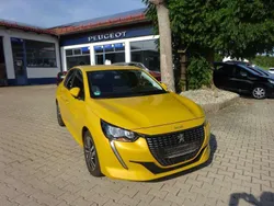Jaune faro Gebraucht 2021 Peugeot 208 Allure Kleinwagen | 16.300 € (Guter Preis)