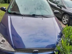 Blau Gebraucht 2001 Ford Focus Kombi | 550 €