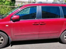 Rot Gebraucht 2006 Kia Carnival Van / Kleinbus | 1.300 € (Superpreis)
