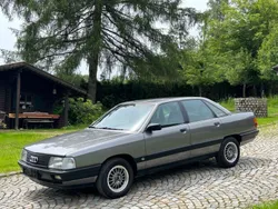 Grau Gebraucht 1989 Audi 100 Limousine | 5.650 €