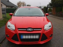 Rot Gebraucht 2014 Ford Focus SYNC Edition Kombi | 6.999 € (Etwas zu teuer)