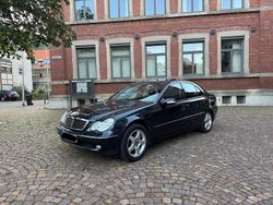 Blau Gebraucht 2001 Mercedes C320 Avantgarde Limousine | 5.150 € (Etwas zu teuer)