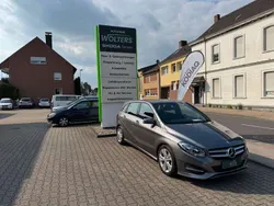 Mountaingrau Gebraucht 2016 Mercedes B180 Van / Kleinbus | 15.490 € (Fairer Preis)