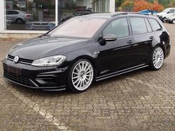 Schwarz Gebraucht 2017 VW Golf VII R Kombi | 24.980 € (Etwas zu teuer)