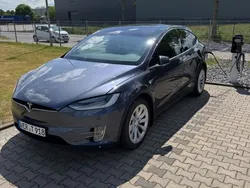 Grau Gebraucht 2020 Tesla Model X Long Range SUV | 46.950 € (Etwas zu teuer)
