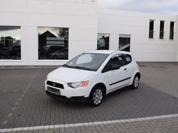 Weiß Gebraucht 2010 Mitsubishi Colt Kleinwagen | 2.990 € (Fairer Preis)