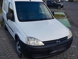 Weiß Gebraucht 2010 Opel Combo Van / Kleinbus | 3.350 € (Guter Preis)