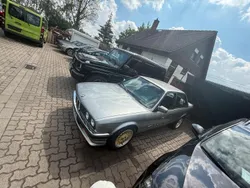 Gold Gebraucht 1987 BMW 325 Limousine | 12.500 €