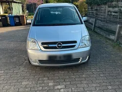 Silber Gebraucht 2004 Opel Meriva Van / Kleinbus | 2.650 € (Fairer Preis)