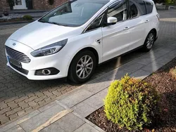Weiß Gebraucht 2015 Ford S-MAX Titanium Van / Kleinbus | 17.900 € (Fairer Preis)
