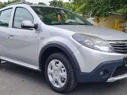 Silber Gebraucht 2010 Dacia Sandero Stepway Kleinwagen | 2.990 € (Fairer Preis)