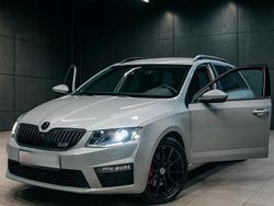 Grau Gebraucht 2017 Skoda Octavia RS Kombi | 17.000 €
