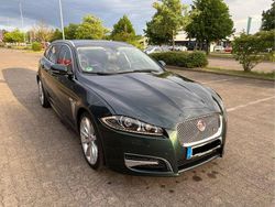 Grün Gebraucht 2014 Jaguar XF Sportbrake S Kombi | 12.300 € (Fairer Preis)