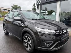 Schwarz Gebraucht 2023 Dacia Sandero Expression Kleinwagen | 15.980 € (Fairer Preis)