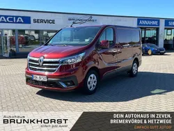 Karmesinrot Gebraucht 2023 Renault Trafic Komfort Van | 39.900 € (Teuer)