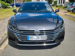 Grau Gebraucht 2018 VW Arteon R-line Limousine | 26.000 € (Fairer Preis)