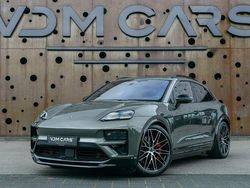 Aventuringrün metallic Gebraucht 2025 Porsche Macan Turbo SUV | 144.471 €