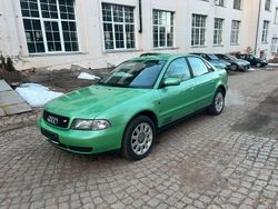 Grün Gebraucht 1997 Audi A4 Limousine | 3.990 €