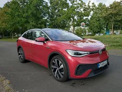 Rot Gebraucht 2023 VW ID.5 Pro Performance SUV | 29.900 € (Guter Preis)