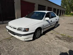 Weiß Gebraucht 1993 Toyota Carina E Limousine | 2.000 €