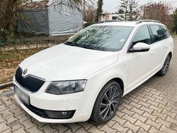 Weiß Gebraucht 2018 Skoda Octavia RS Kombi | 10.000 € (Superpreis)