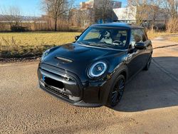 Schwarz Gebraucht 2023 Mini Cooper SE Classic Kleinwagen | 18.900 € (Fairer Preis)