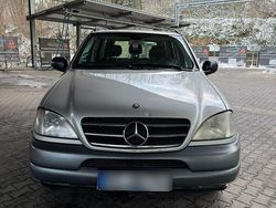 Silber Gebraucht 2001 Mercedes ML320 SUV | 4.790 € (Etwas zu teuer)