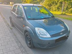 Grau Gebraucht 2003 Ford Fiesta Kleinwagen | 1.400 € (Fairer Preis)