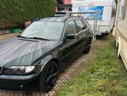 Grün Gebraucht 2004 BMW 325 Kombi | 3.700 € (Fairer Preis)