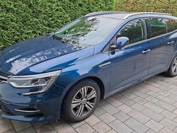 Blau Gebraucht 2020 Renault Mégane GrandTour Kombi | 16.500 € (Fairer Preis)